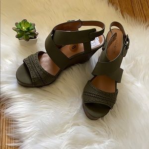 Indigo Rd Sandals
